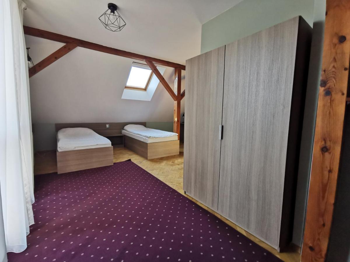 Hotel Zieliniec Poznań Exterior foto